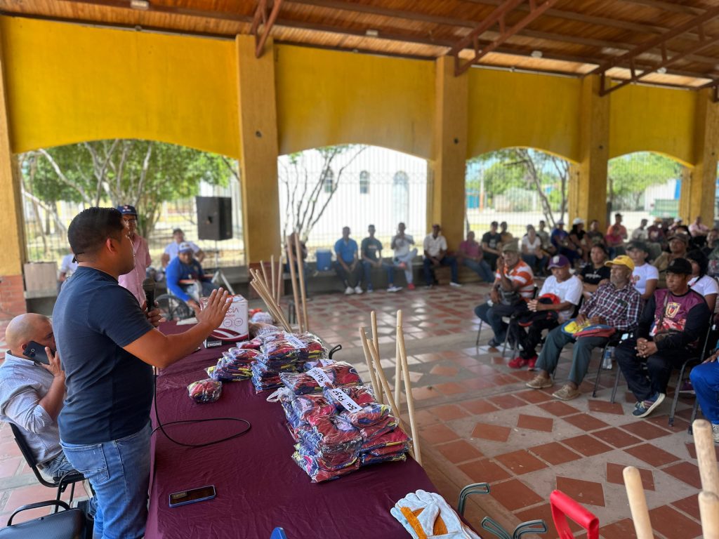 Alcalde Carlos Sulbarán impulsa programa de dotación ambientalista en la Península de Macanao