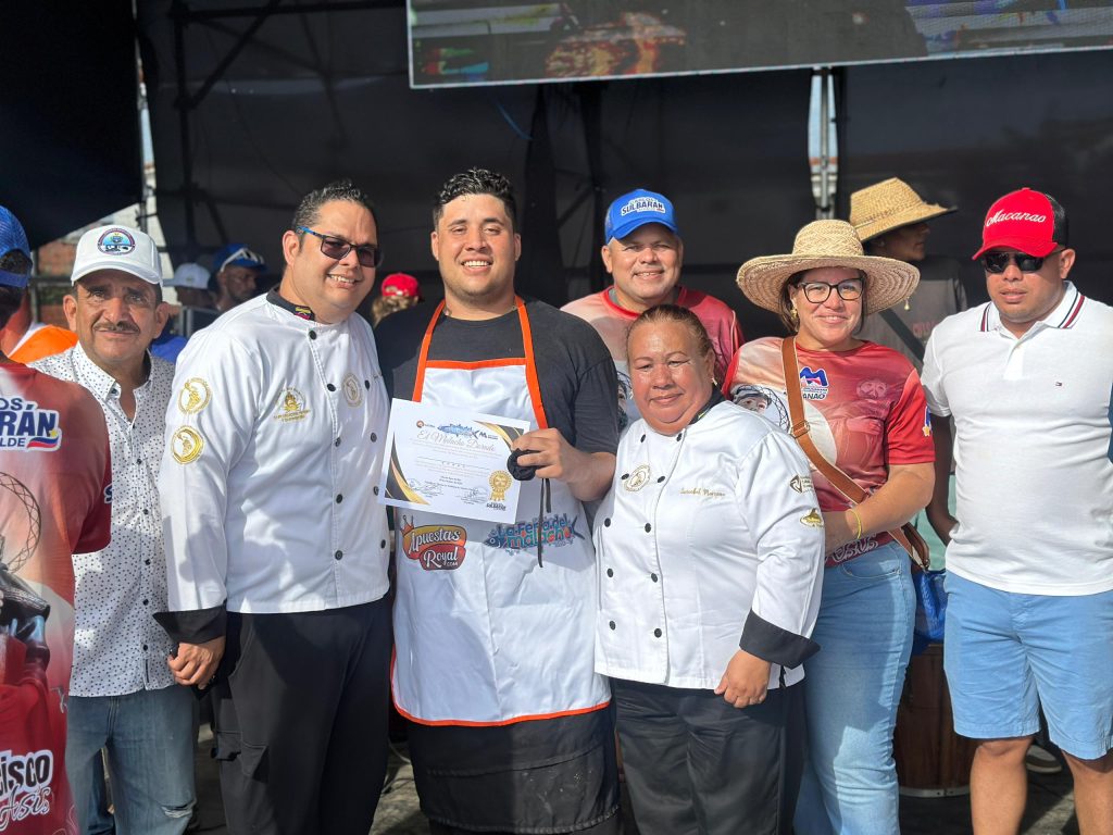 Feria del Malacho y Regata de Peñeros “Conchita” en honor a San Francisco de Asís atrajo a más de 17 mil visitantes en Macanao