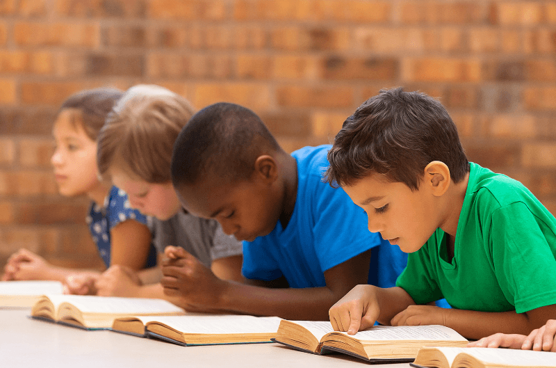 Invertir en la protección infantil podría ahorrar a la economía mundial 7 billones de dólares al año, según nueva campaña antes de la Cumbre del G20 Invertir en la protección infantil podría ahorrar a la economía mundial 7 billones de dólares al año, según nueva campaña antes de la Cumbre del G20